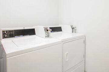 Room 9 of 16