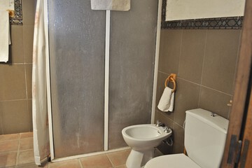 Bathroom shower