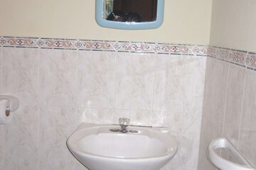 Bathroom sink