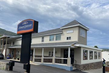 Howard Johnson by Wyndham Lake George