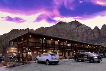 Pioneer Lodge
