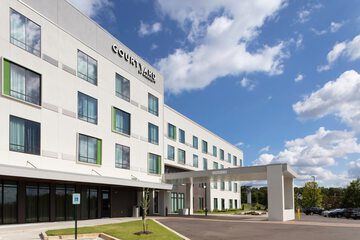 Courtyard by Marriott Memphis East / Galleria