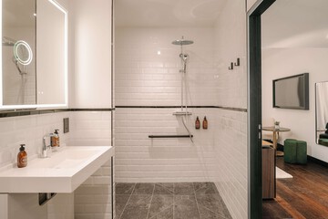 Bathroom shower
