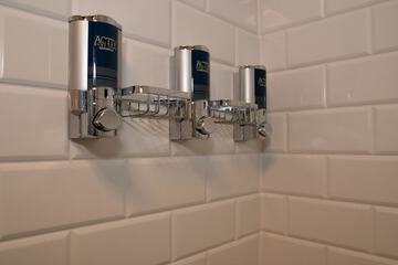 Bathroom amenities
