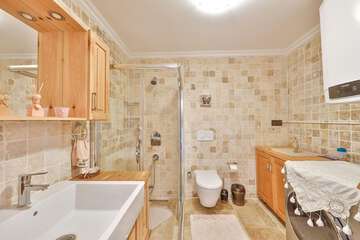 Bathroom sink