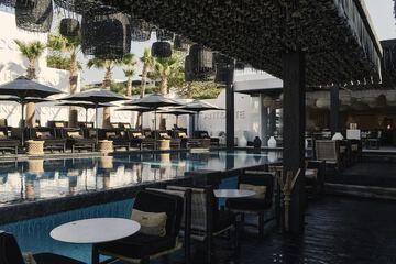 Poolside bar