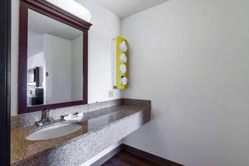 King Room with Spa Bath - Smoking