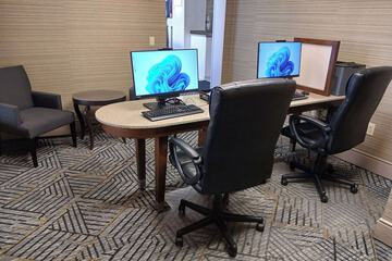 Business Center 27 of 28