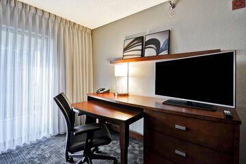 Room 21 of 34