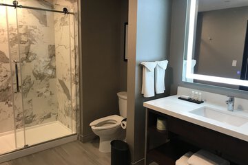Bathroom amenities