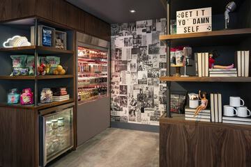 Breakfast/Coffee Service 43 of 47