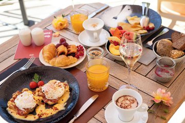 Breakfast meal