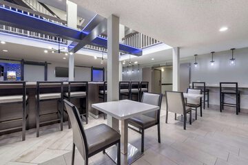 Breakfast/Coffee Service 42 of 45