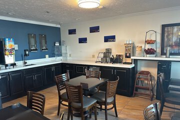 Breakfast/Coffee Service 12 of 16