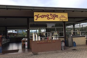 Coffee Shop or Cafe