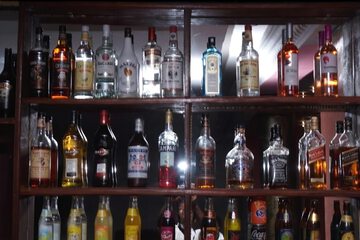 Sports bar
