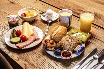 Breakfast meal