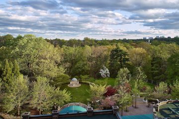 Hotel Exterior 137 of 145