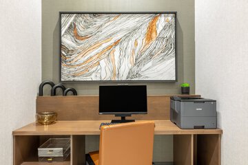 Business Center 118 of 118