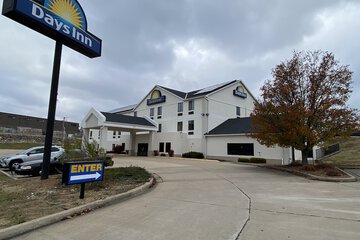 Days Inn by Wyndham Jefferson City