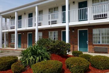 Deerfield Inn