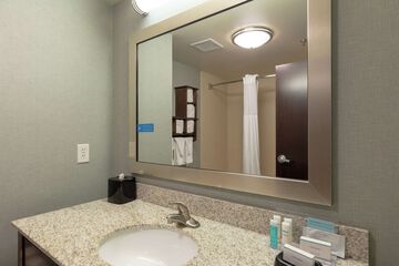 Room 7 of 33
