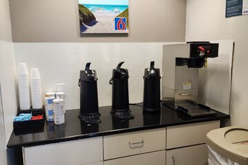 Breakfast/Coffee Service 29 of 32