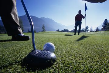 Mini-golf