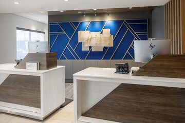 Check-in/check-out kiosk