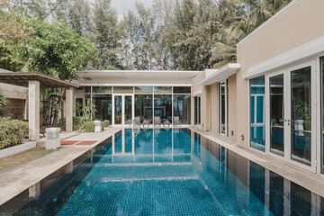 Private pool