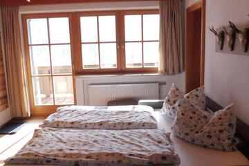 Photo 33