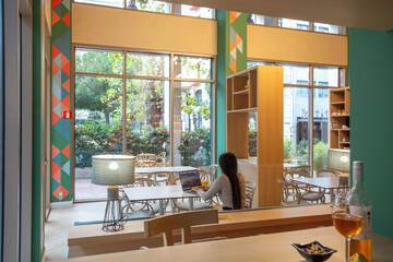 Coffee shop