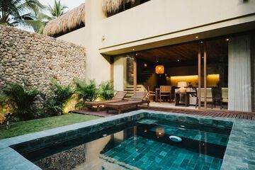 Private pool