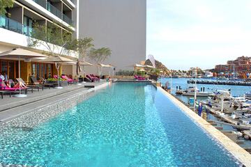 Infinity pool