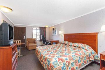 Knights Inn Maumee