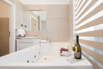 Jetted tub