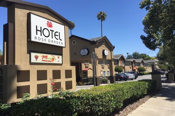 Hotel Rose Garden