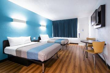 Room 15 of 39