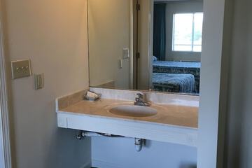 Bathroom sink
