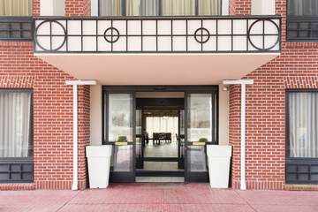 Hotel 6 of 43