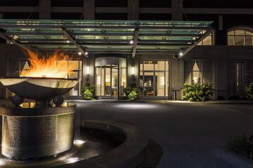 Hotel Blackhawk Autograph Collection