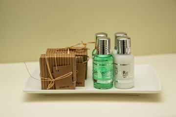 Bathroom amenities