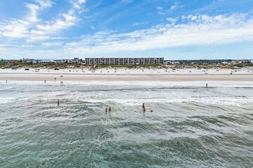 Beachers Lodge Oceanfront Suites