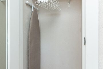 Iron/ironing board