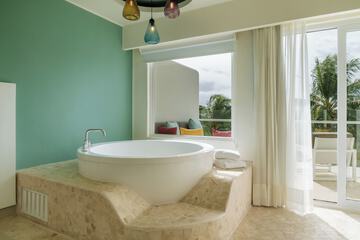 Beach/ocean view