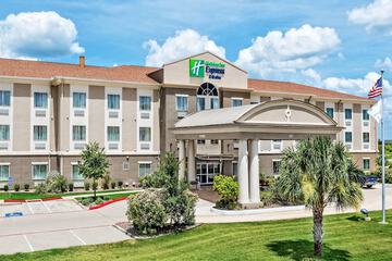 Holiday Inn Express & Suites Cotulla by IHG