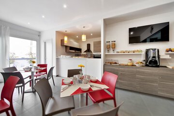 Breakfast area