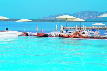 Infinity pool