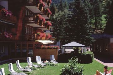 Sundeck