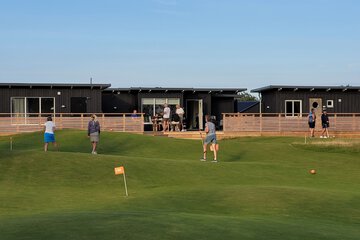 Mini-golf